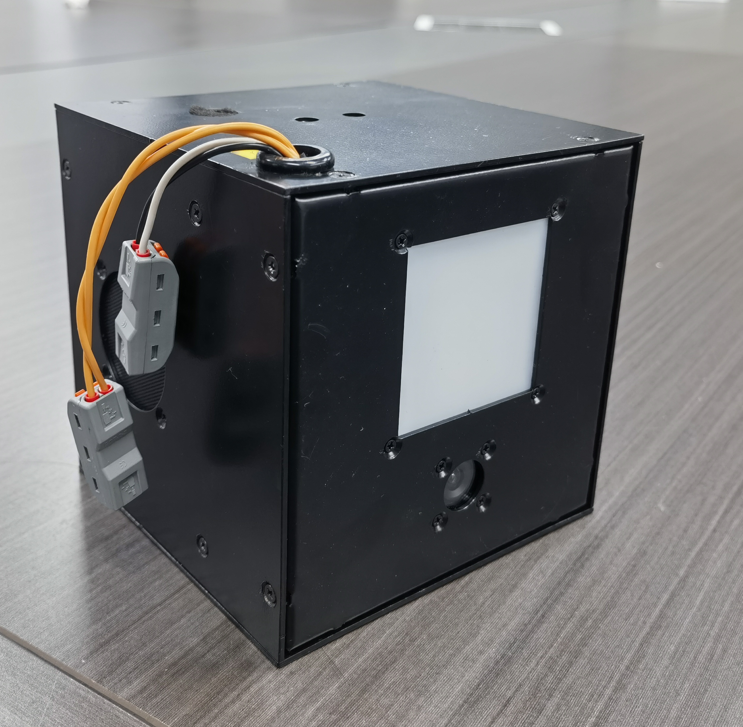 Textile Seam Detector based on non-contact technique